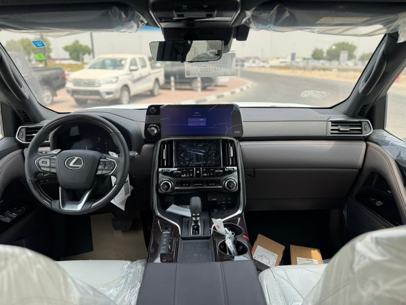 لكزس LX 700h SIGNATURE