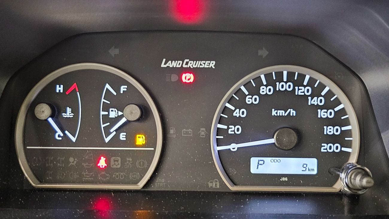 Toyota Land Cruiser 70