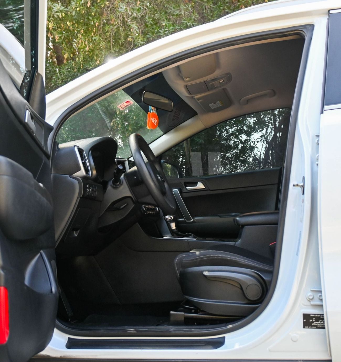 كيا سبورتيج Base 1.6L