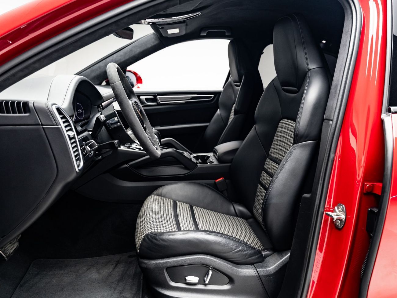 Porsche Cayenne GTS 4.0L (460 HP) 2021 Porsche Cayenne GTS Coupe, 2026 Porsche Warranty, Lightweight Package, Full S