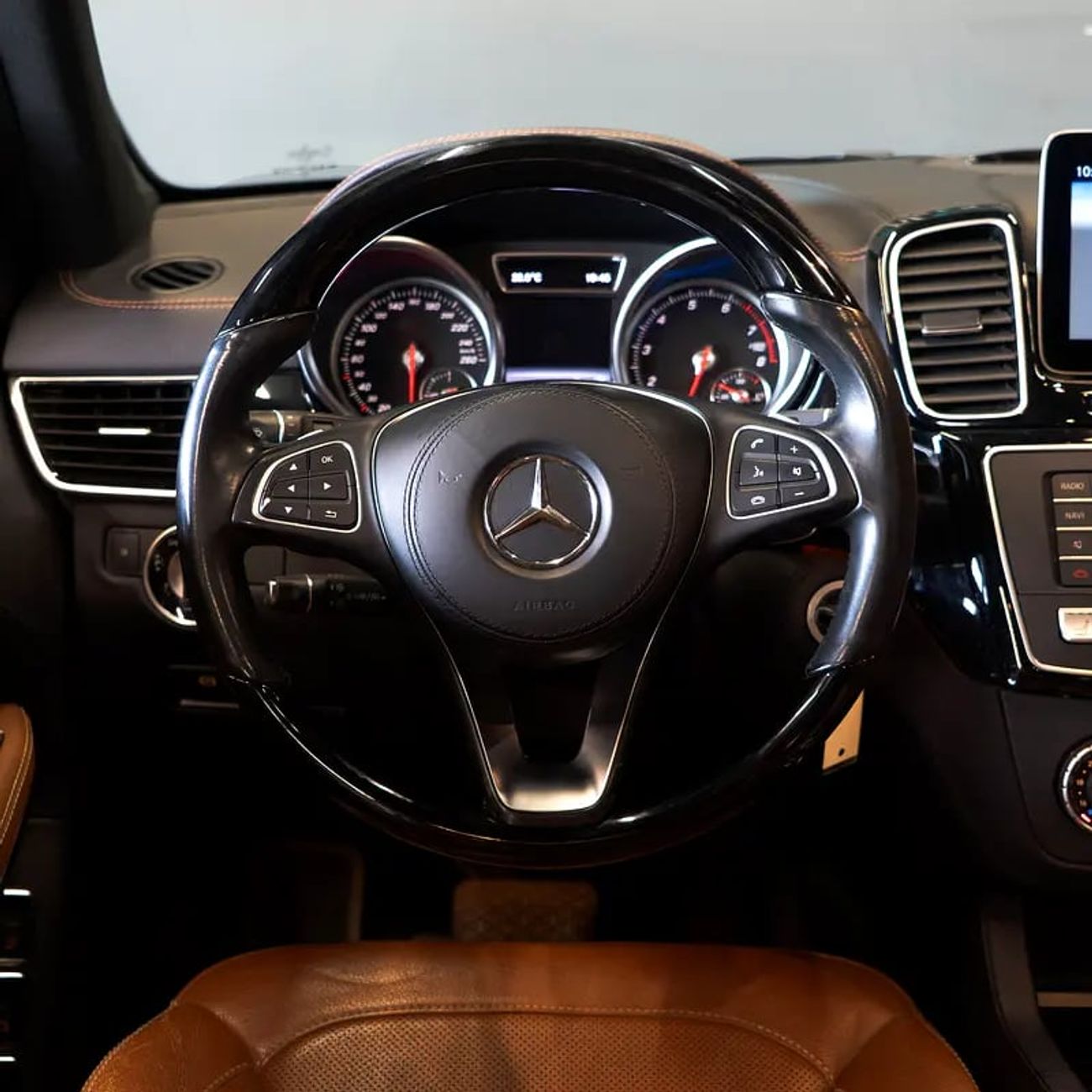 مرسيدس بنز GLS 500 Std 4.7L