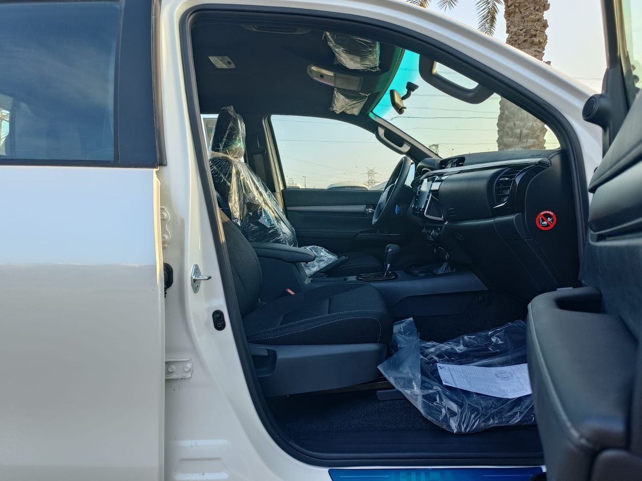 Toyota Hilux ADVENTURE, 4.0L PETROL, A/T, 360 CAMERA, SPECIAL OFFER  (CODE #  24780)