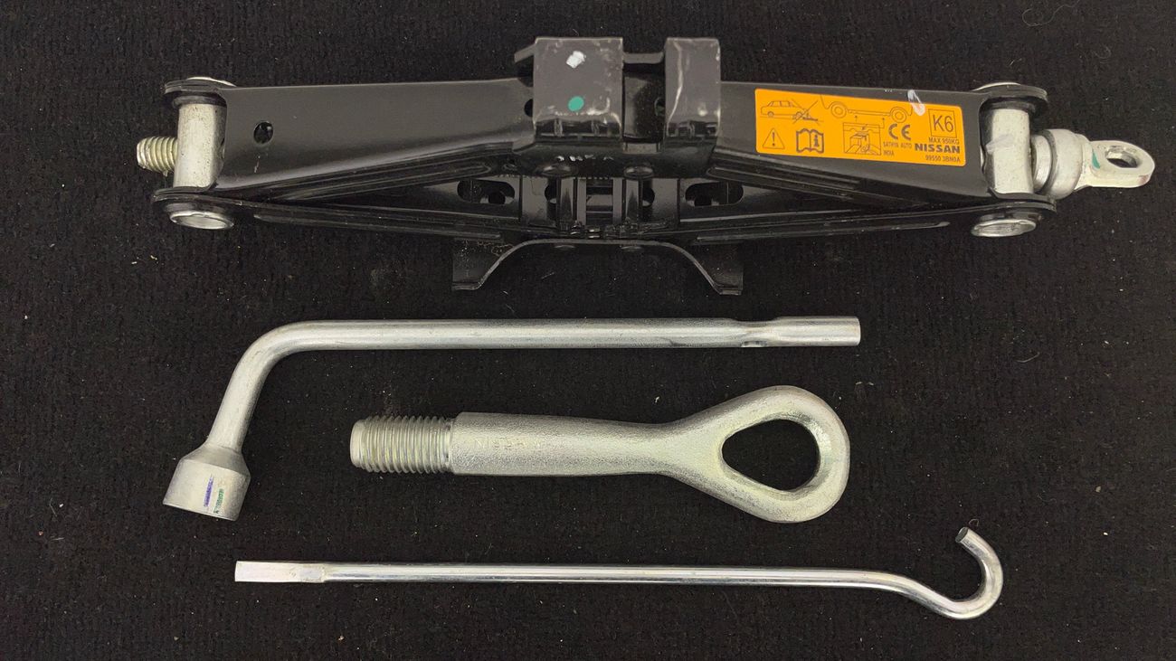 Nissan Sunny SV 1.5 | Zero Down Payment | Home Test Drive