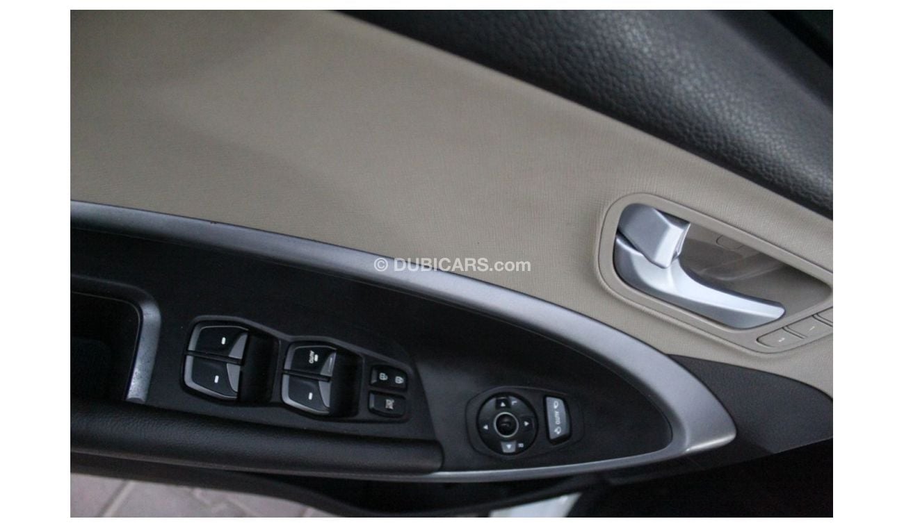 Hyundai Grand Santa Fe GLS هيونداي جراند سنتافي موديل : 2015 مطلوب :42000 درهم الممشى : 187000 كم مواصفات خليجية V6/3.3L 4W