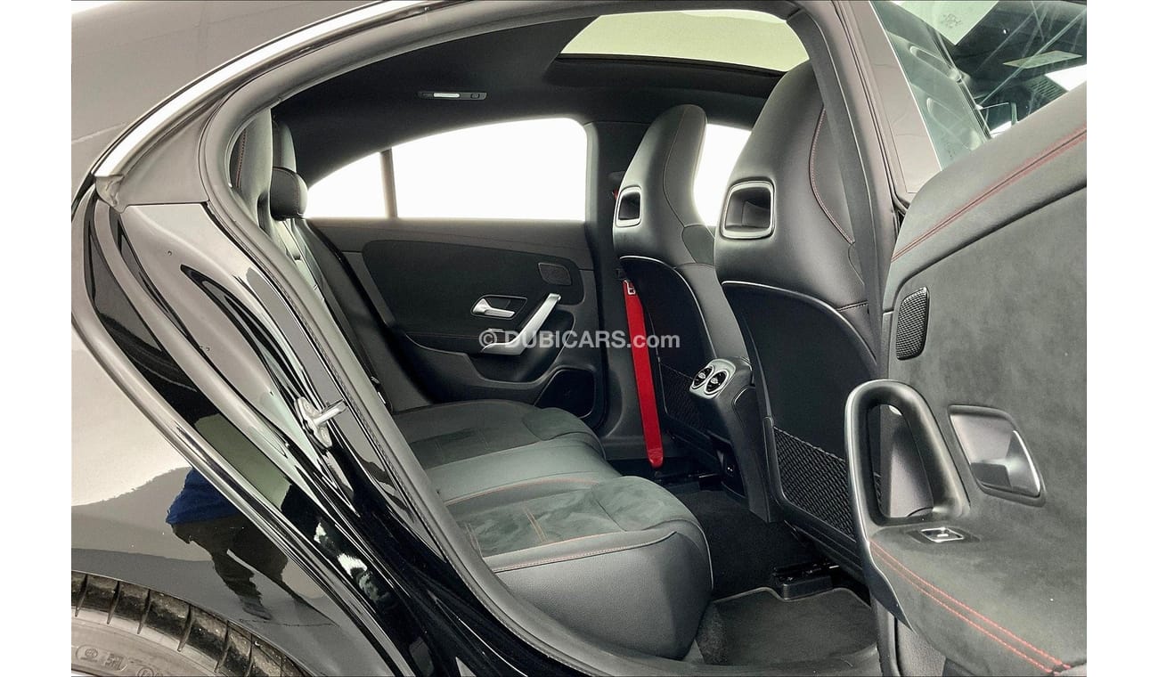 Mercedes-Benz CLA 35 AMG Premium +