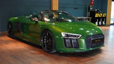 أودي R8 V10 Quatrro | Very Clean | Soft Top | Carbon fiber trim