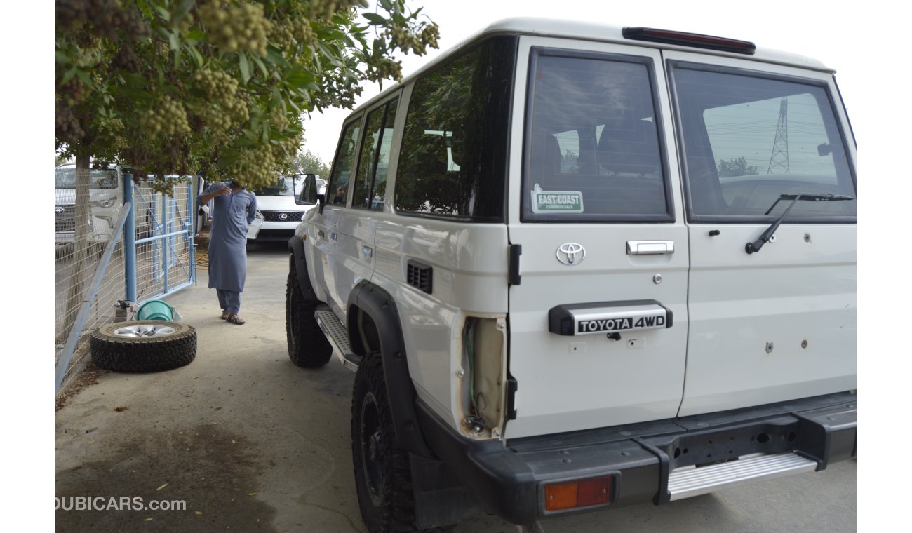 تويوتا لاند كروزر HARD TOP DIESEL  TOP CAR