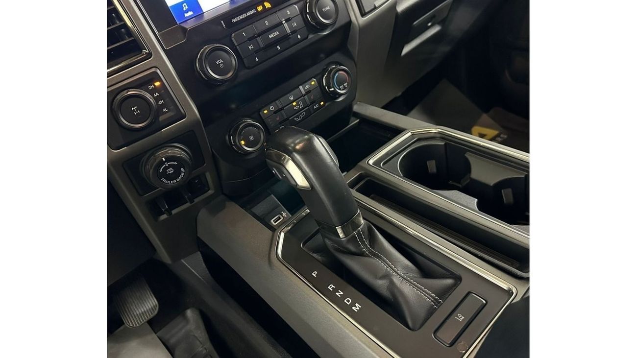 فورد إف-150 رابتور 2020 Ford F-150 Raptor, June 2025 Ford Warranty, Nov 2026 Ford Service Pack, Low Kms, GCC