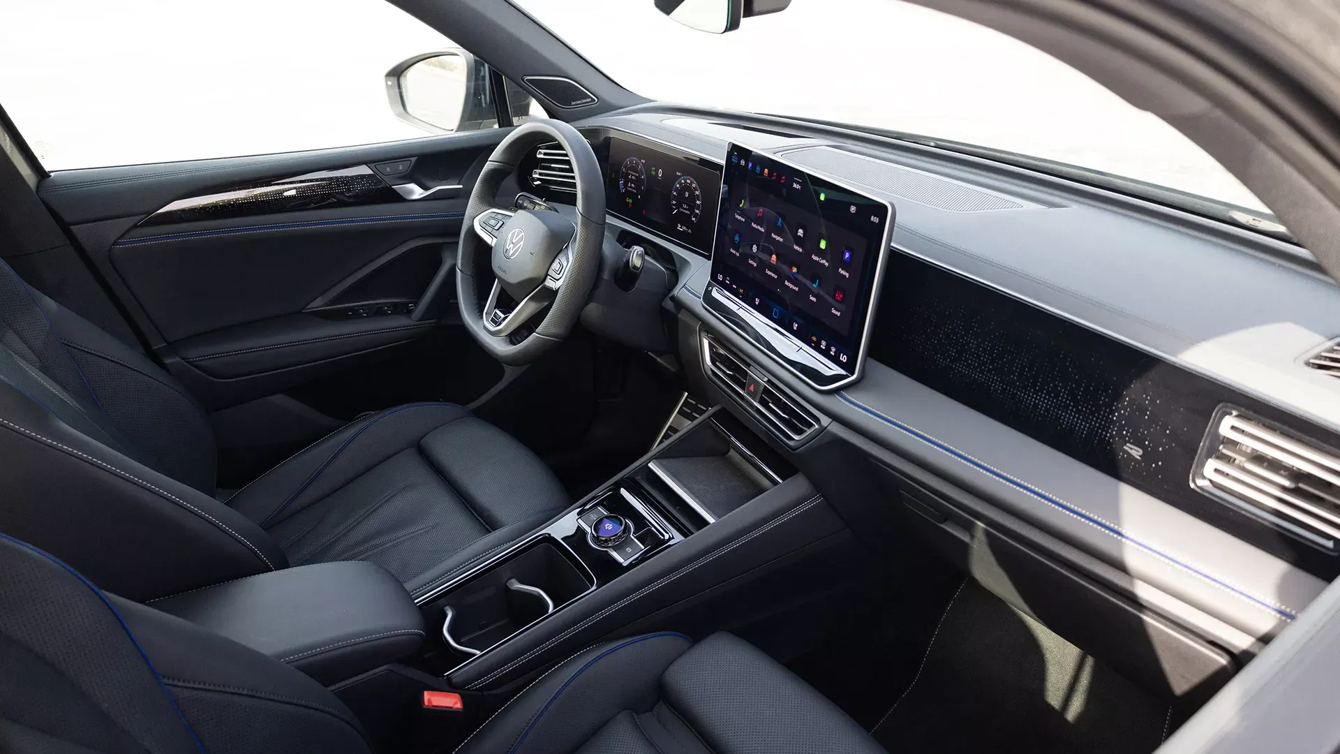 Volkswagen Tiguan interior - Cocpkit