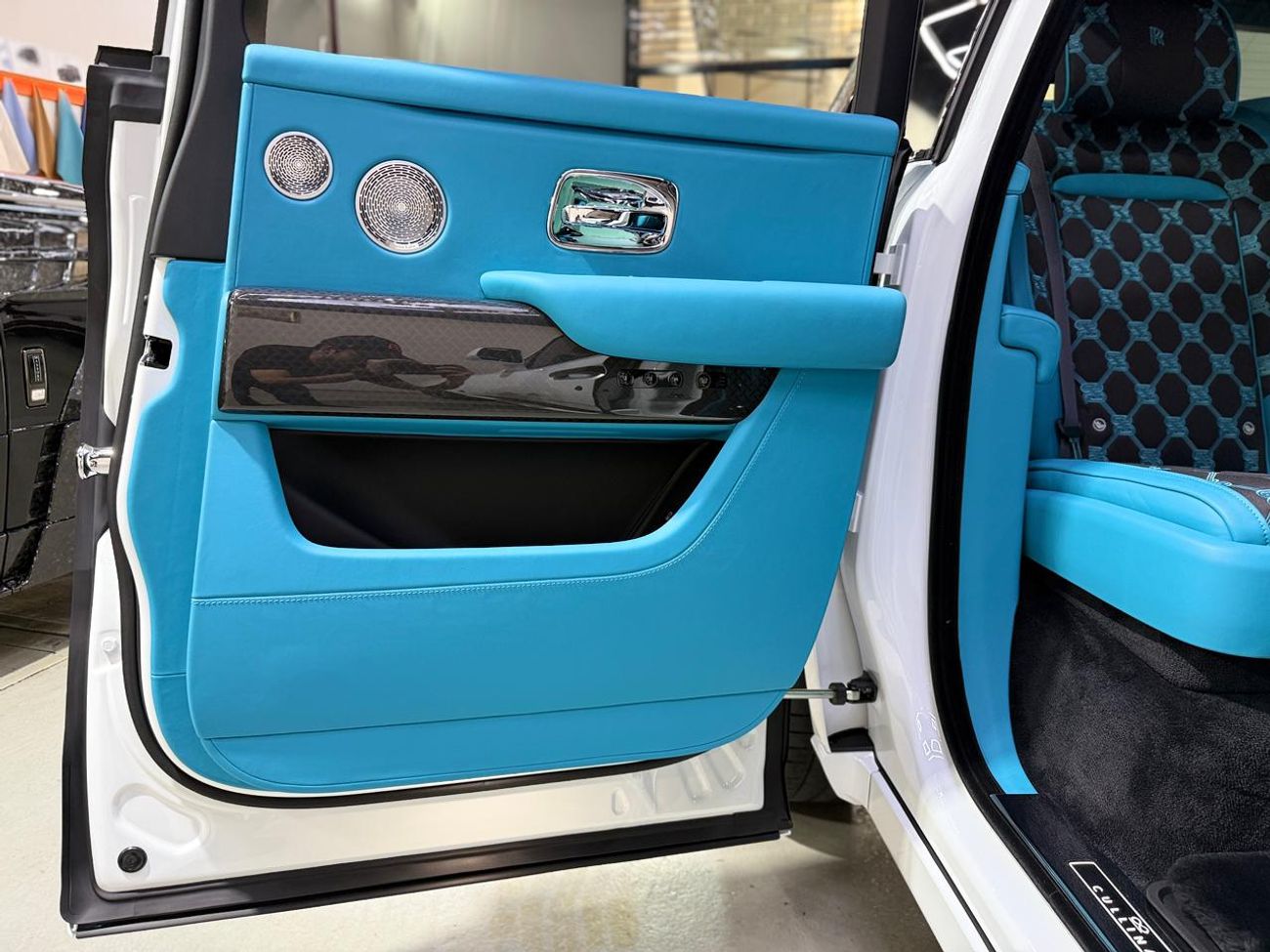 Rolls-Royce Cullinan Black Badge 2026 GUCCI Interior Brand New 0 KM