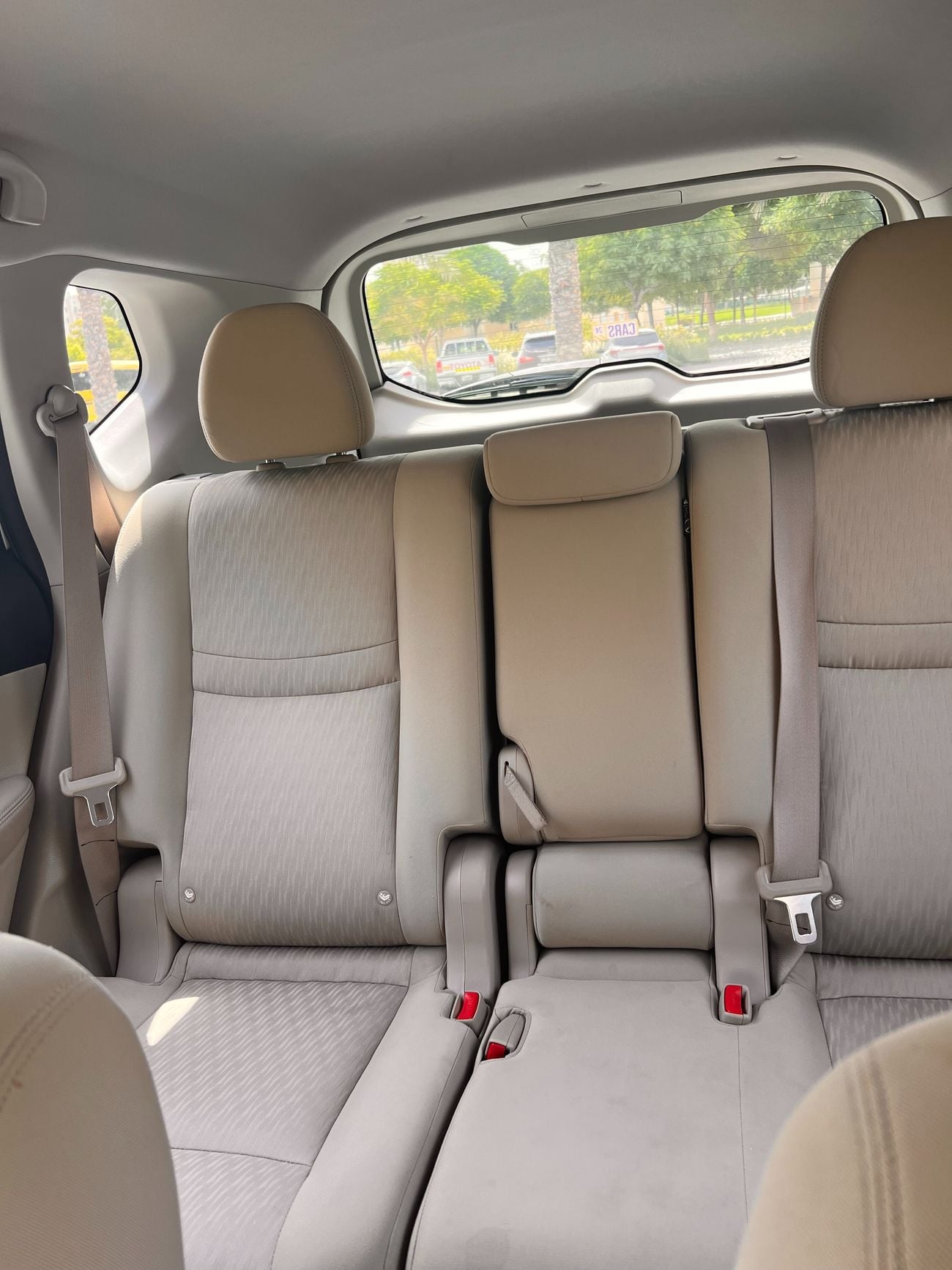 نيسان إكس تريل S 2.5L FWD (5 Seater)