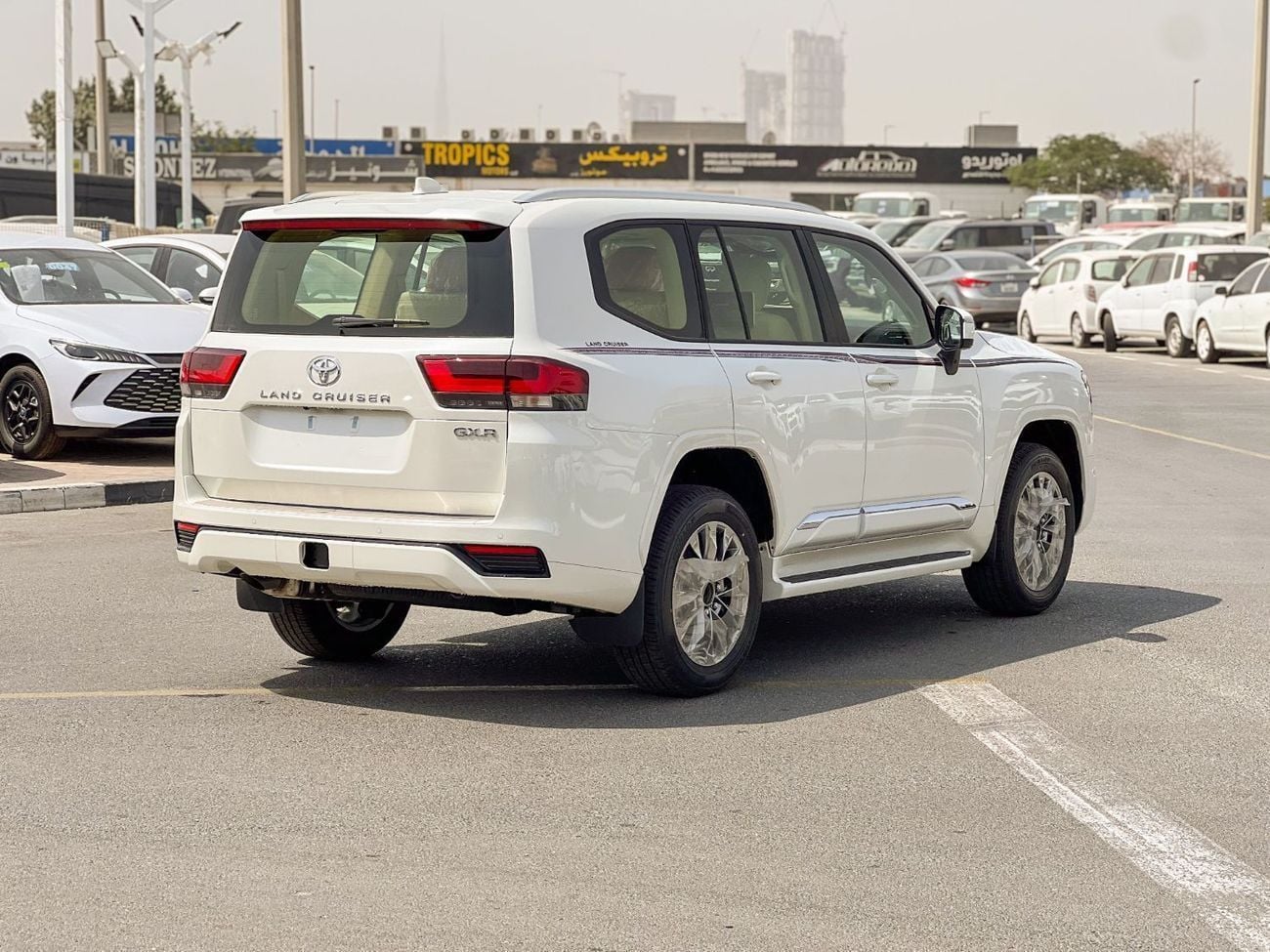 تويوتا لاند كروزر GXR EXPORT ONLY - 2026 LC300 GXR 4.0L (GCC Specification)
