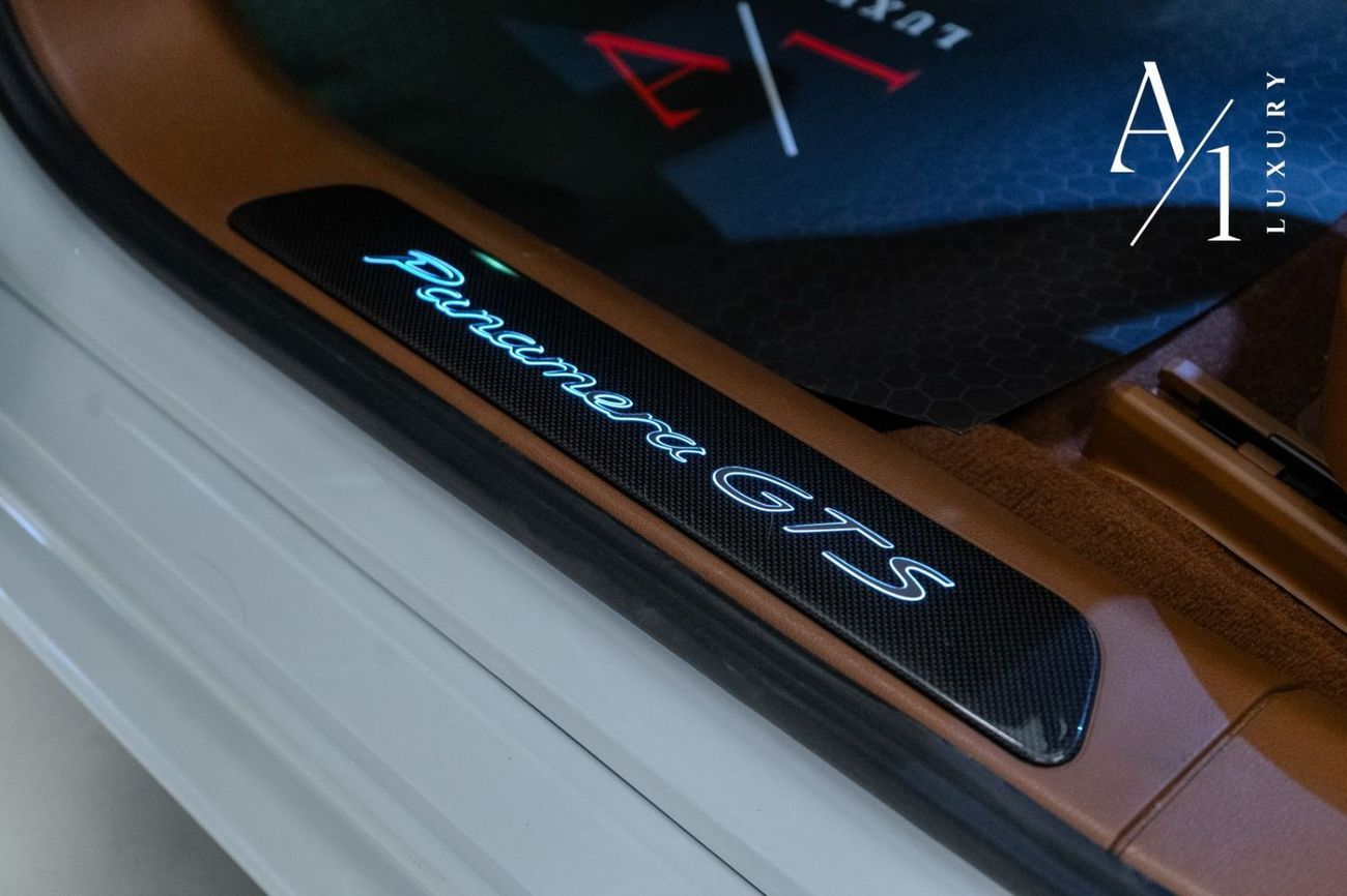 Porsche Panamera GTS 4.0L (473 HP) 2023 Porsche Panamera GTS, Oct 2025 Porsche Warranty, Full Options, Very Low Kms,