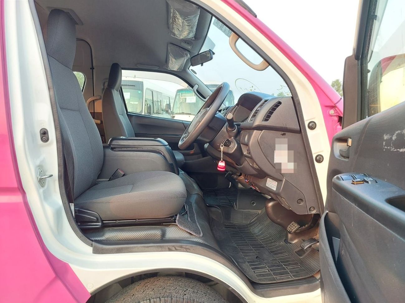 Toyota Hiace TOYOTA HIACE VAN RHD 2017 MODEL 2.7 L PETROL AUTOMATIC(PM80878)