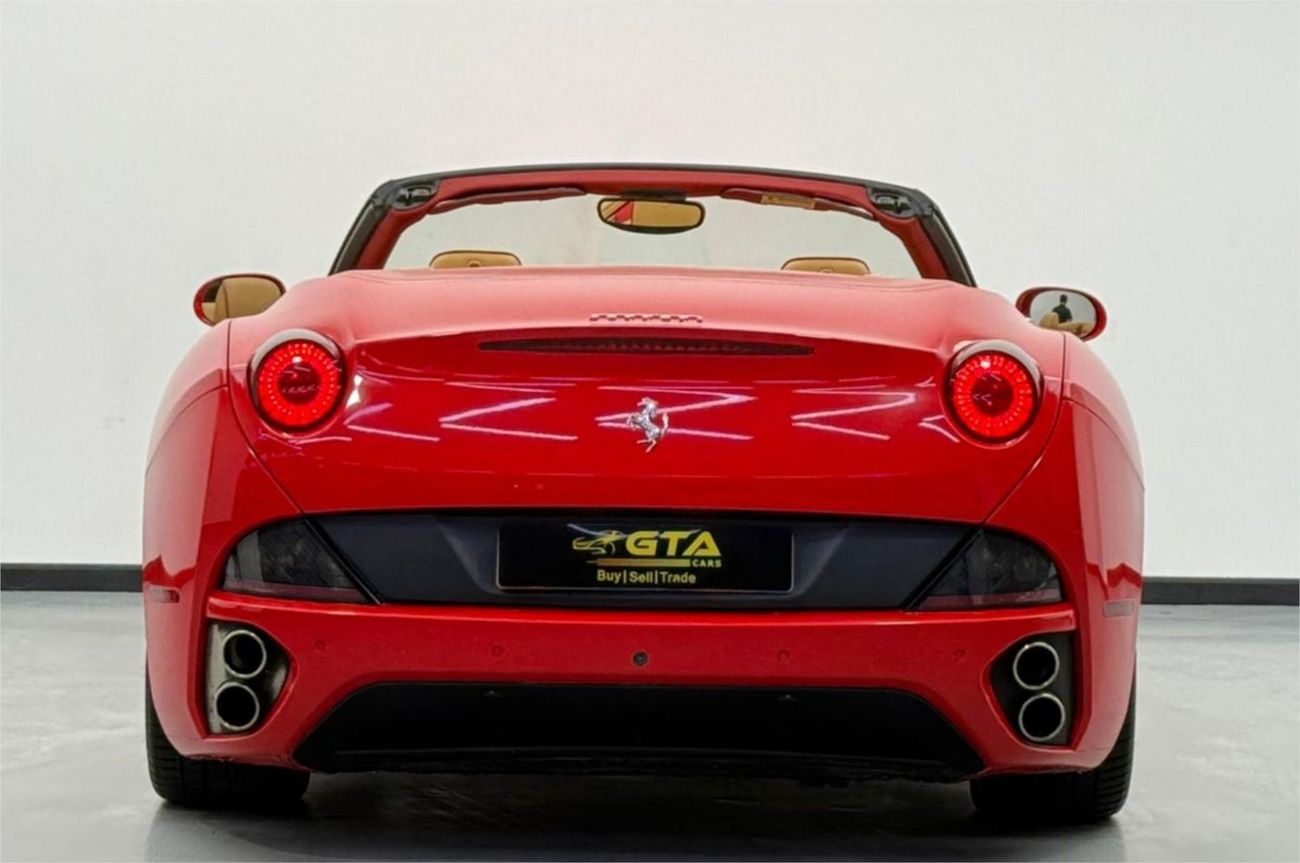 Ferrari California Std 4.3L (460 HP) 2013 Ferrari California, Ferrari Full Service History, Excellent Condition, GCC