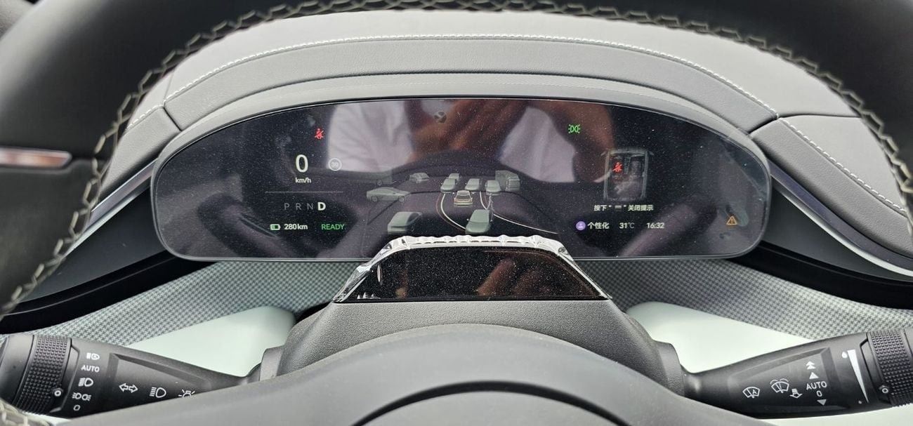 زيكر 001 Long Range RWD