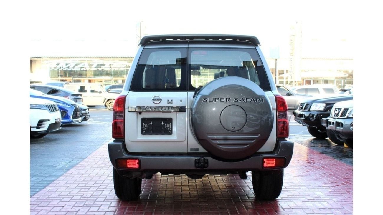 Nissan Patrol SUPER SAFARI 2018 GCC SINGLE OWNER IN MINT CONDITION