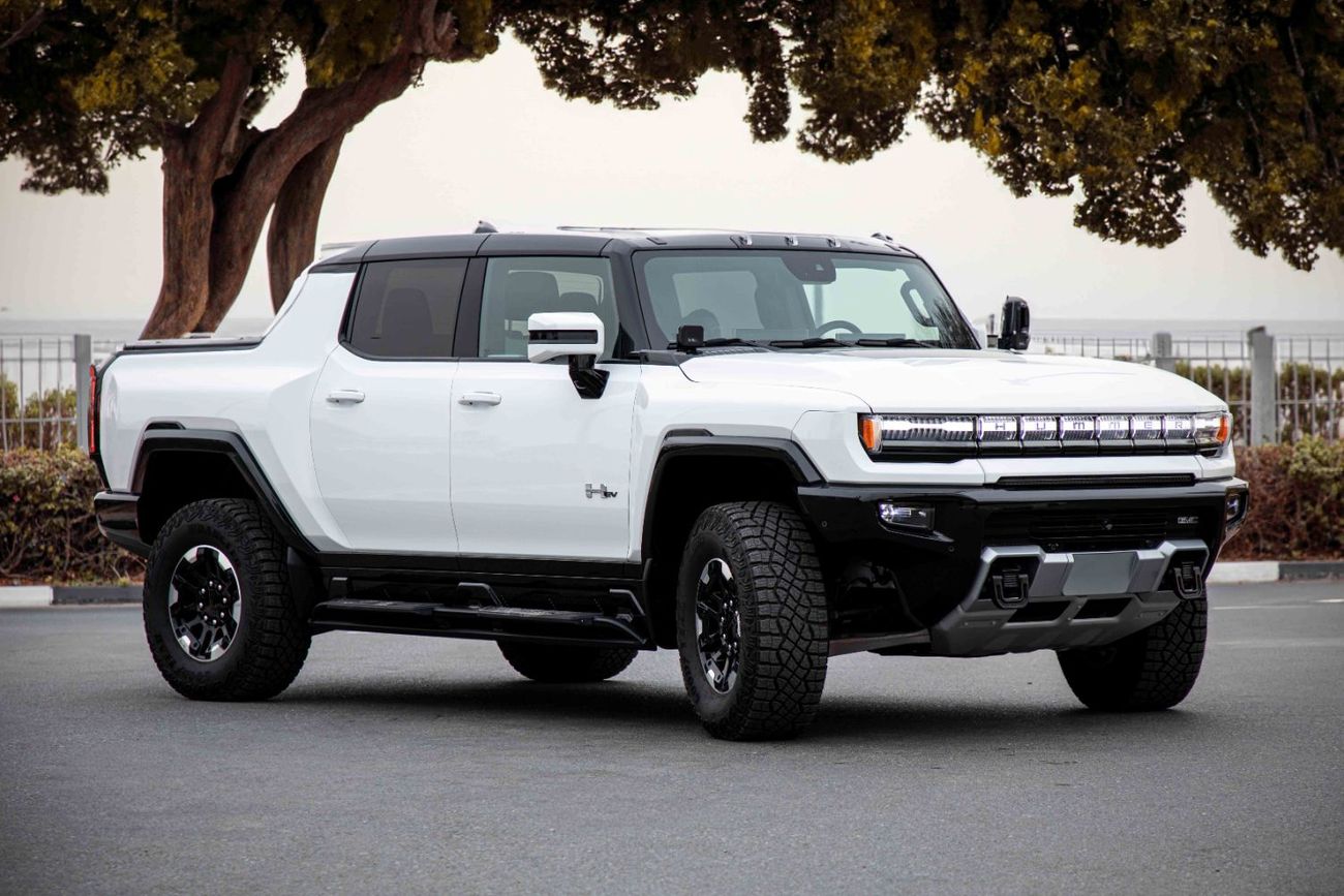 GMC Hummer EV Pick Up Edition1 - White inside Black & White | Export Only