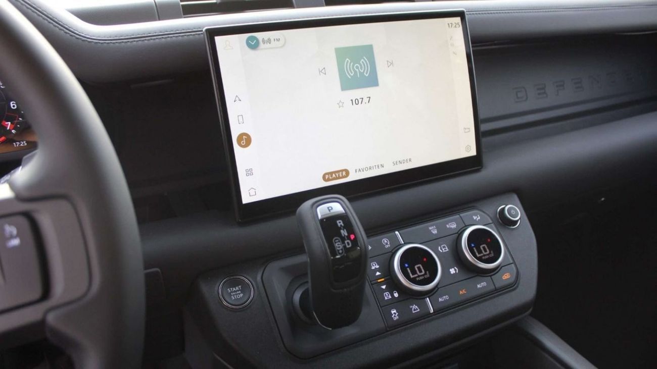 Land Rover Defender 3.0L 110 P400 X Edition 2023YM