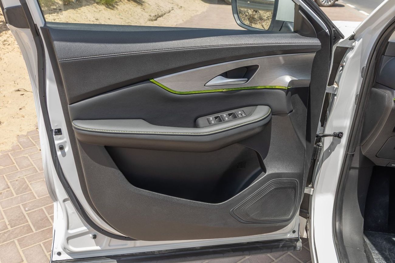 فورسينغ فرايداي EV Dong Feng Forthing Friday - Luxury - Electric - 410Km - 2025 (Export)