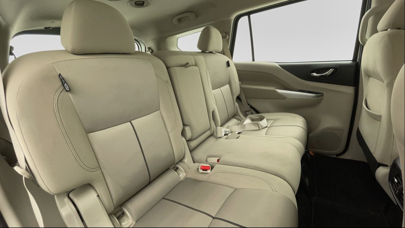 نيسان إكستيرا SE 2.5 | بدون دفعة مقدمة | اختبار القيادة في المنزل