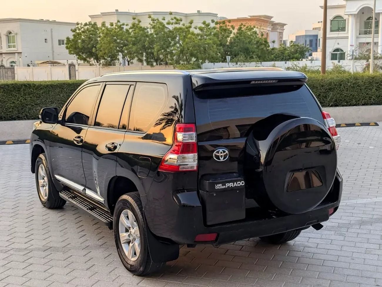 Toyota Prado TX-L TXL | 2.7L V4 | GCC Specs | 4WD | Excellent Condition*