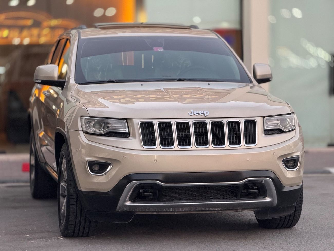 جيب جراند شيروكي Limited 5.7L (360 HP)