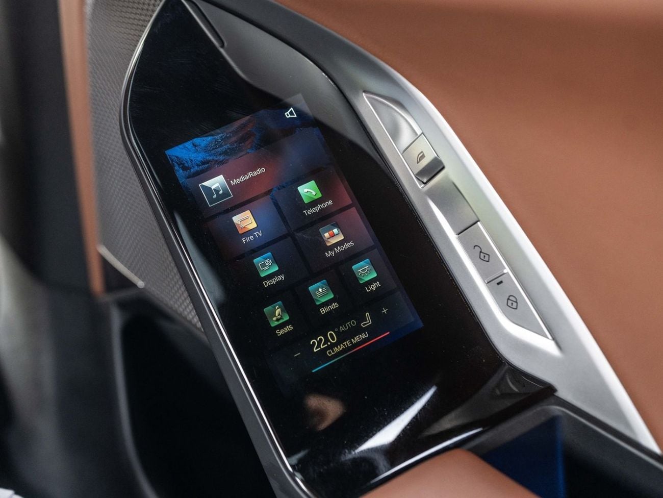 بي أم دبليو 735i M SPORT INDIVIDUAL M SPORT