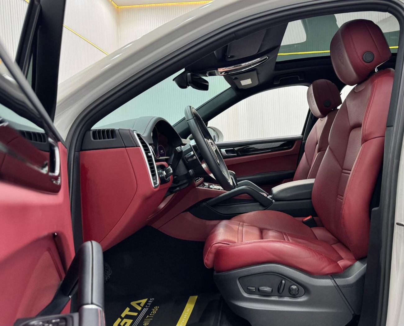 بورش كايان 2023 Porsche Cayenne, 06/2026 Agency Warranty, Full Service History, GCC