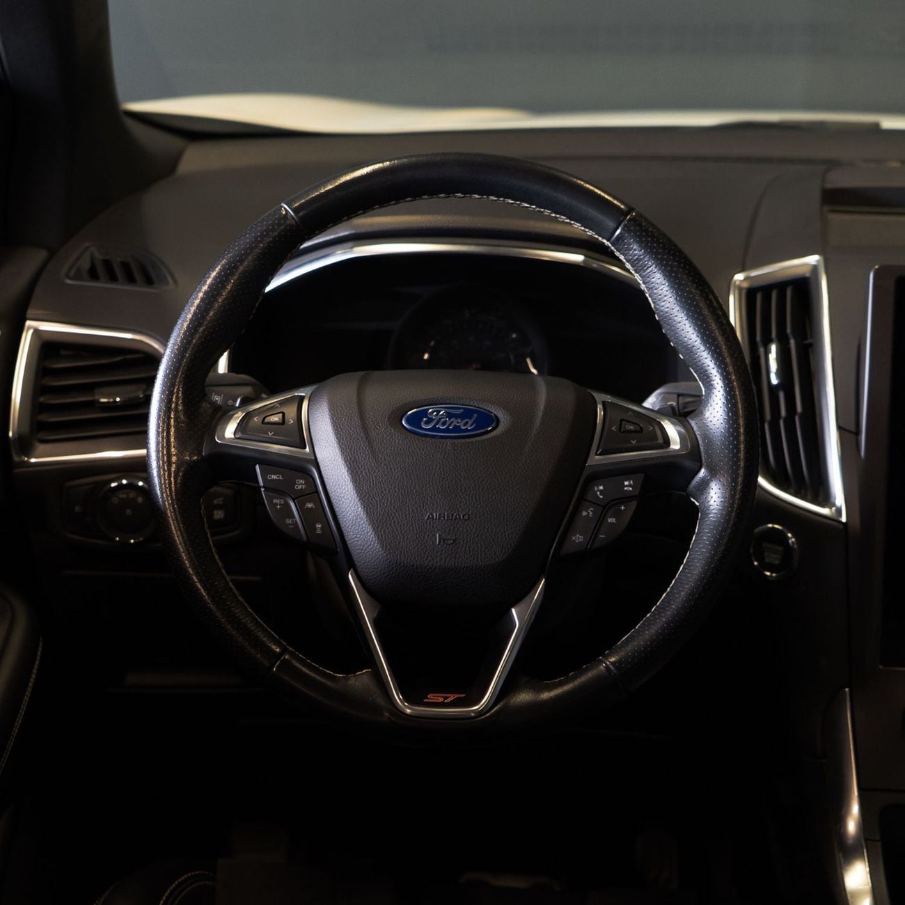 Ford Edge ST AED 1,724 pm  • 0% Downpayment • Ford Edge ST • 1 Year Warranty