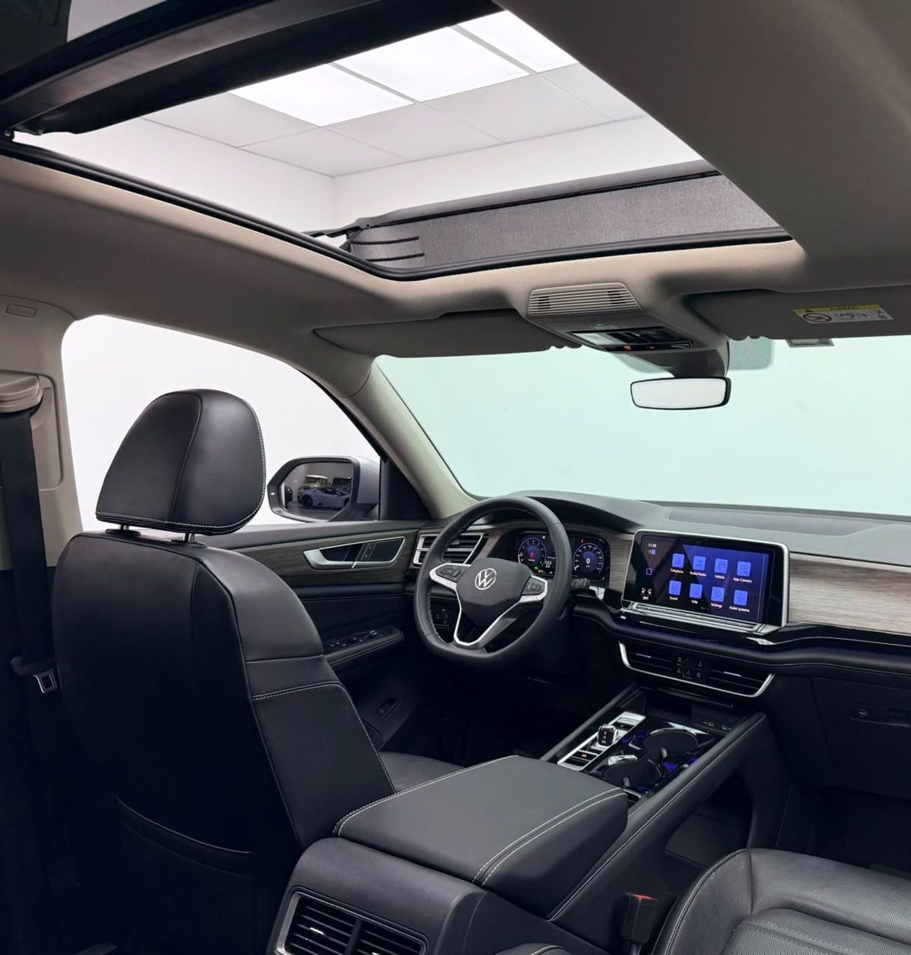 Volkswagen Teramont 2024 Volkswagen Teramont Comfortline, Volkswagen Warranty+Service Contract+Full Service History, GCC