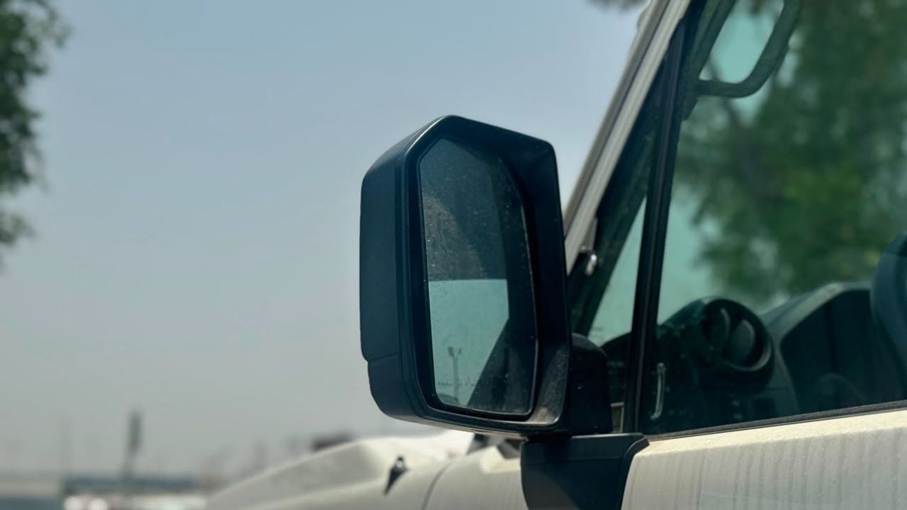 Toyota Land Cruiser 70 LC 78 HARDTOP 2.8L AT LC 78 HARDTOP 2.8L MT YM2026