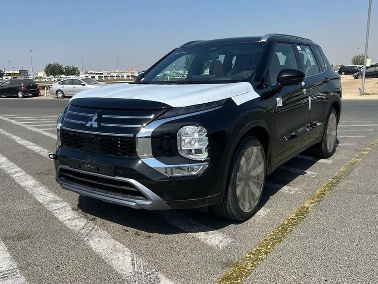 ميتسوبيشي آوتلاندر Mitsubishi Outlander P Line 2.5L 2026 Petrol (Export Only)