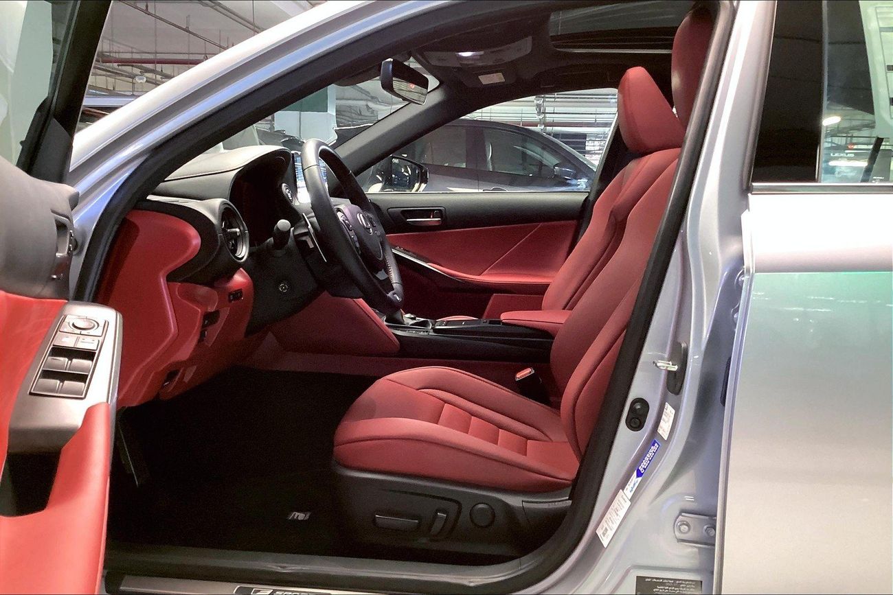 لكزس IS 350 F Sport Platinum | شامل الضمان | 0 ﺪﻔﻋﺓ ﺃﻮﻟﻯ