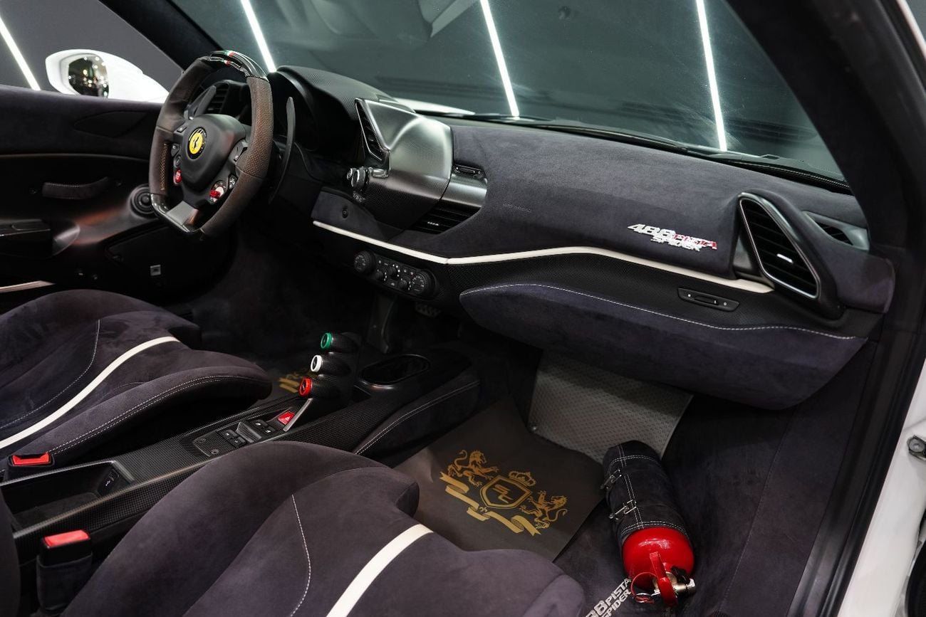 Ferrari 488 Pista Atelier Ferrari, Apple CarPlay, JBL Audio, Special Exterior Carbon Pack, Al Tayer Warranty + Service