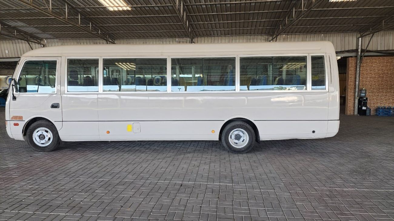 Mitsubishi Rosa BUS/ DIESEL ENGINE/ M/T / GCC REGISTERED / 28 SEATS / LOT # 20638