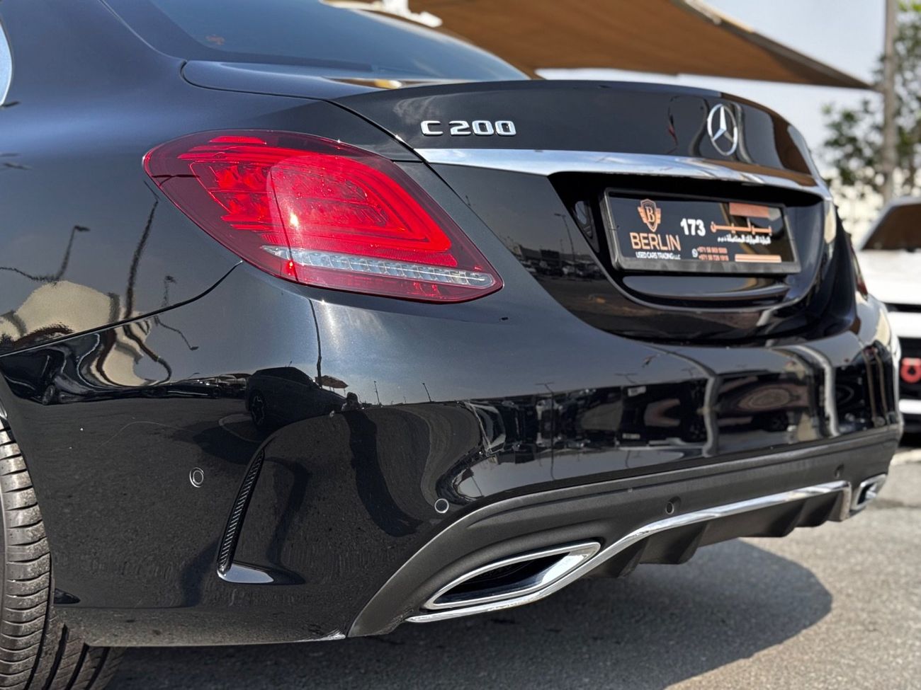 مرسيدس بنز C 200 Premium 2.0L