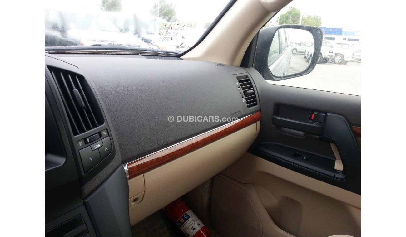 Toyota Land Cruiser GXR 4.5L Diesel Mid Option