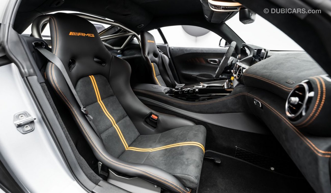 مرسيدس بنز AMG GT Black Series - Under Warranty and Service Contract