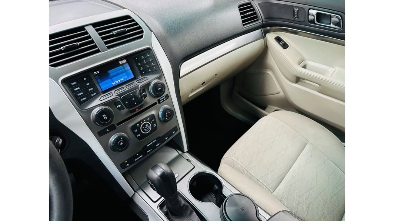 Ford Explorer XLT 4WD .. Original Paint .. Perfect Condition .. GCC .. V6