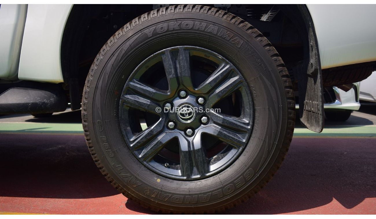 Toyota Hilux 2023 Toyota Hilux SR5 2.7L Petrol Manual Double Cab