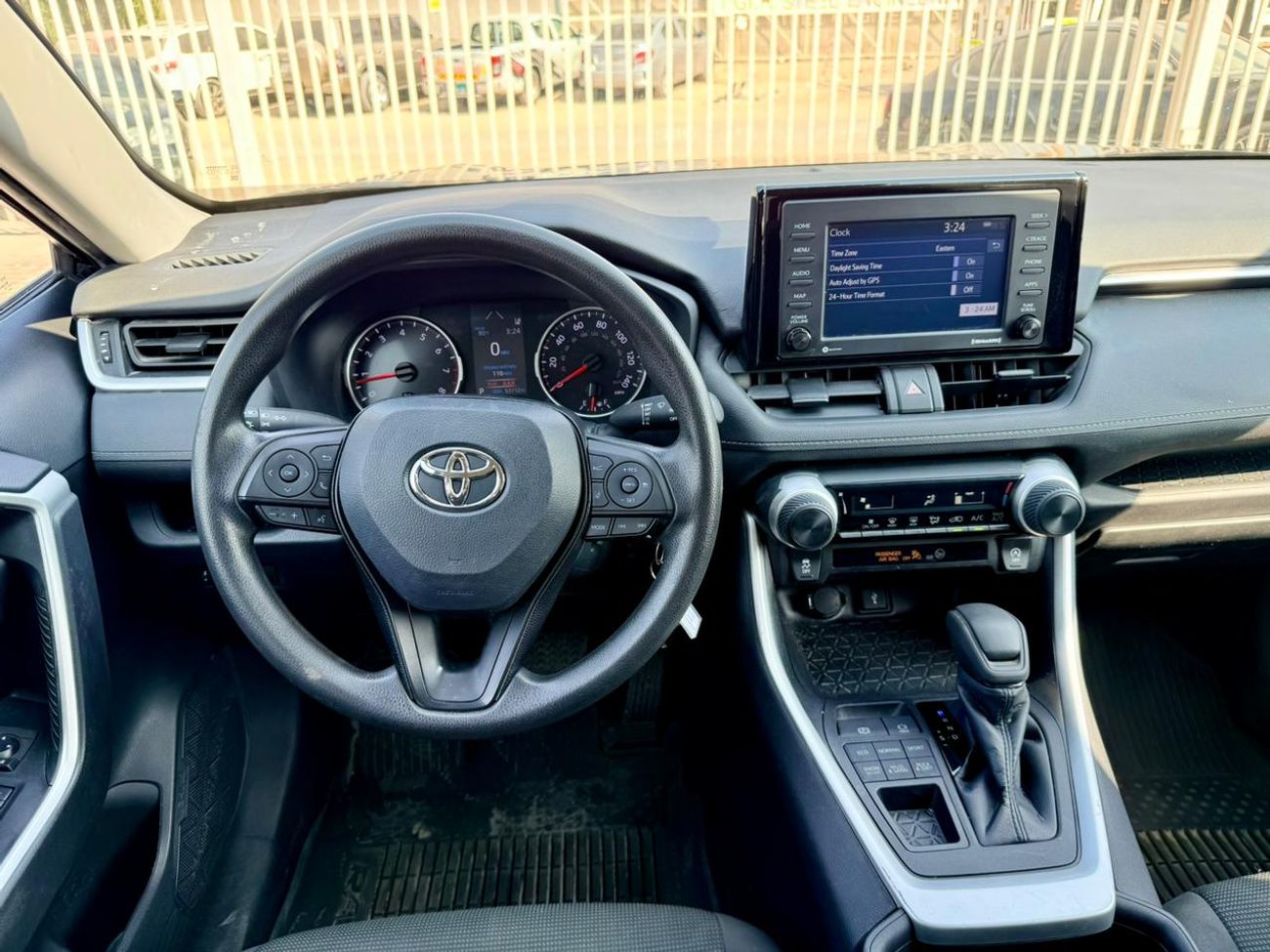 Toyota RAV4 LE 2.5L (219 HP)
