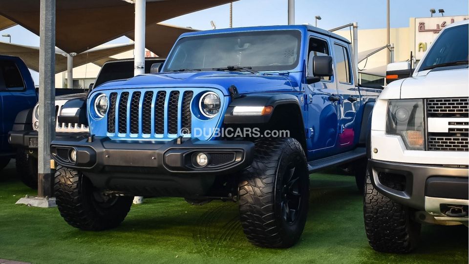 Used Jeep Gladiator 2020 for sale in Sharjah - 557363