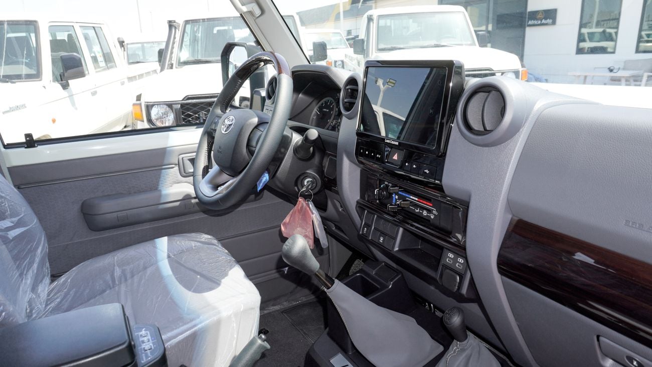 تويوتا لاند كروزر 70 2.8 DIESEL 2025