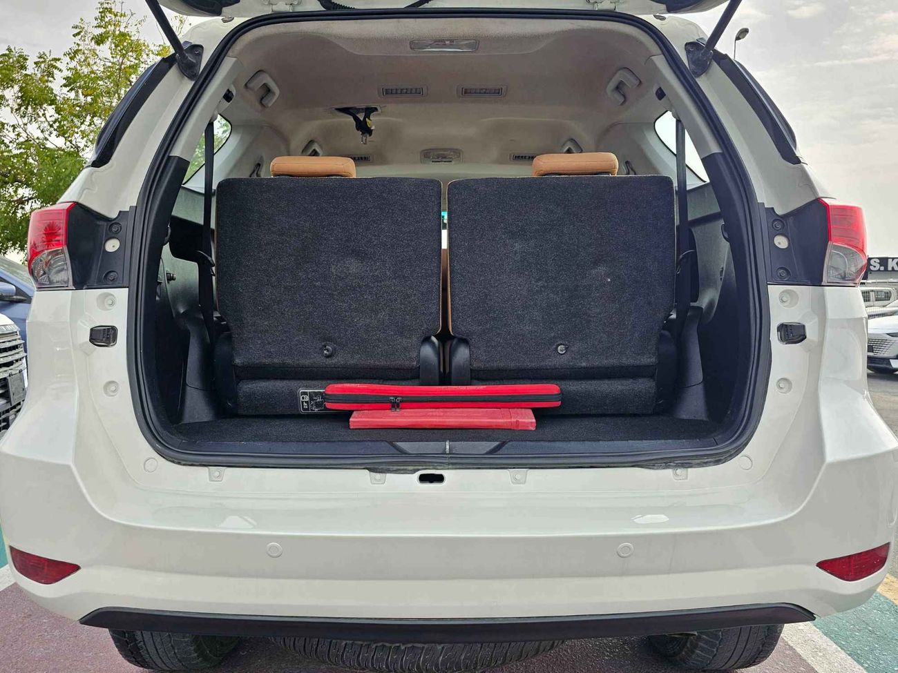 Toyota Fortuner // EXR // V4 // FULL OPTION // LOW MILEAGE (LOT # 90403)