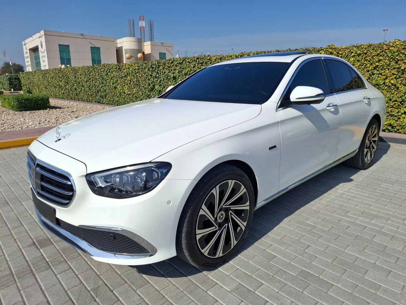 مرسيدس بنز E300 مرسيدس  E300e 2021
