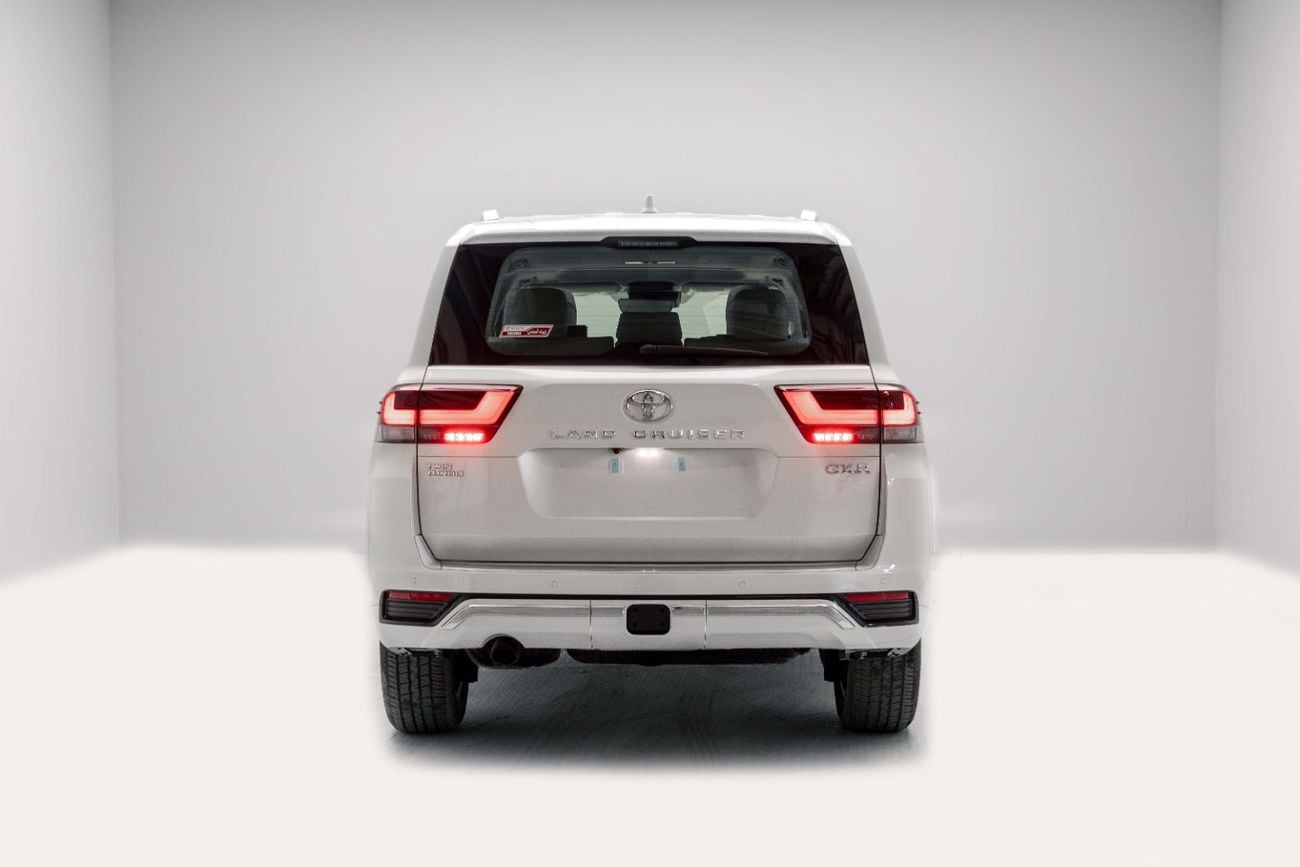 تويوتا لاند كروزر GXR 3.5L - White Inside Beige | Export Only