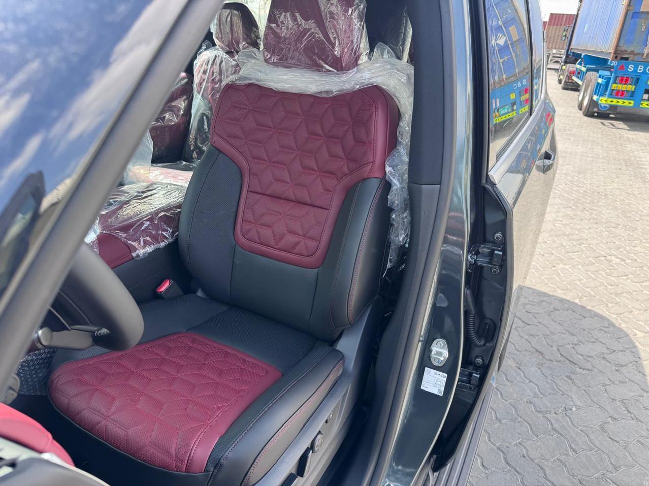 Nissan Patrol SE PLATINUM 3.8L V6 (Ext _GREYISH GREEN Inter_BURGUNDY)