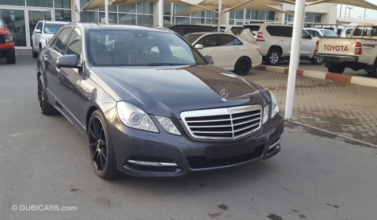 Mercedes-Benz E300 model 2013 GCC car prefect condition full service full option low mileage