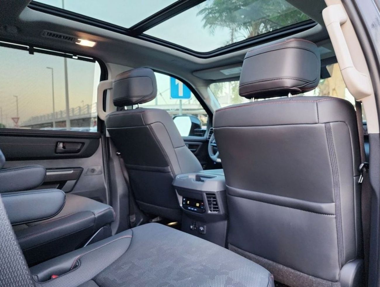 Toyota Sequoia 2023 TOYOTA SEQUOIA 3.5-liter twin-turbo V6 Full Option Automatic Zero KM